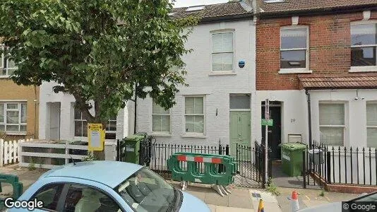 Apartments for rent in London W6 - Photo from Google Street View