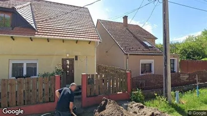 Apartments for rent in Váci - Photo from Google Street View