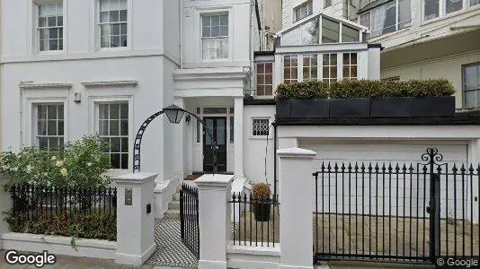 Apartments for rent in London W8 - Photo from Google Street View