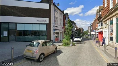 Apartments for rent in Woking - Surrey - Photo from Google Street View Apartments for rent in Woking - Surrey - Photo from Google Street View