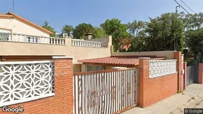 Apartments for rent in Sant Vicenç dels Horts - Photo from Google Street View