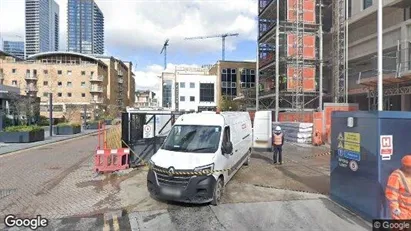 Apartments for rent in London E14 - Photo from Google Street View