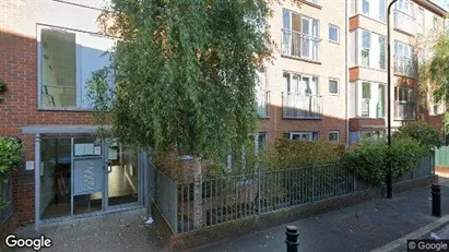 Apartments for rent in London N16 - Photo from Google Street View