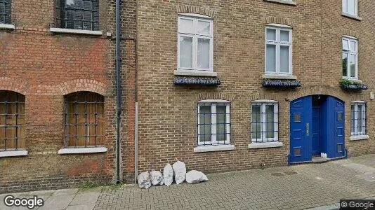 Apartments for rent in London E14 - Photo from Google Street View