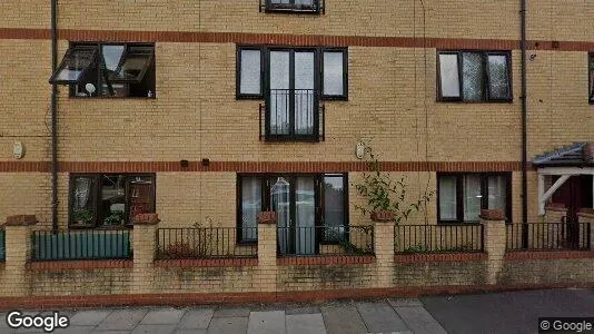 Apartments for rent in London E2 - Photo from Google Street View