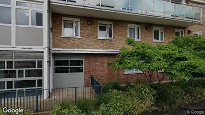 Rooms for rent in London E14 - Photo from Google Street View