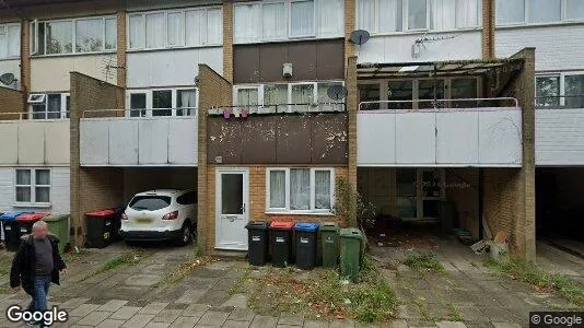 Apartments for rent in Milton Keynes - Buckinghamshire - Photo from Google Street View