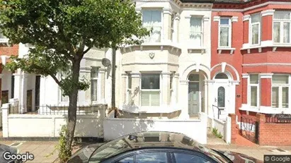 Apartments for rent in London SW12 - Photo from Google Street View