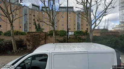 Apartments for rent in London E14 - Photo from Google Street View