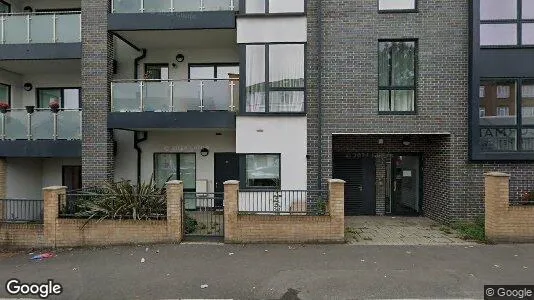 Apartments for rent in London N11 - Photo from Google Street View