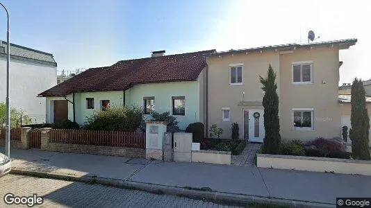 Apartments for rent in Wien Simmering - Photo from Google Street View