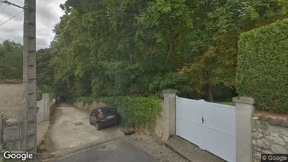 Apartments for rent in Fontainebleau - Photo from Google Street View