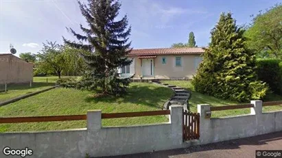 Apartments for rent in Jonzac - Photo from Google Street View