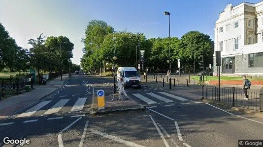 Apartments for rent in London N16 - Photo from Google Street View