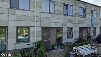 Apartments for rent in Amsterdam Oost-Watergraafsmeer - Photo from Google Street View