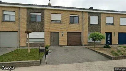 Apartments for rent in Zwevegem - Photo from Google Street View Apartments for rent in Zwevegem - Photo from Google Street View