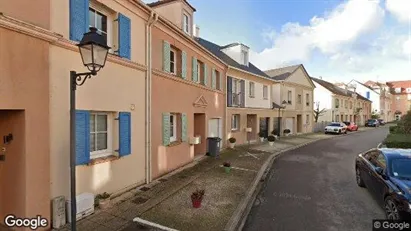 Apartments for rent in Senlis - Photo from Google Street View