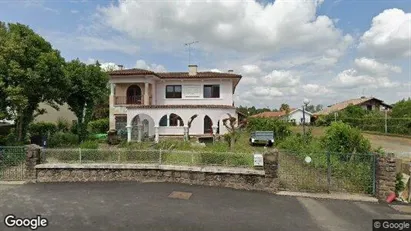 Apartments for rent in Saint-Germain-en-Laye - Photo from Google Street View