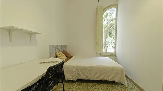 Rooms in Barcelona Eixample - photo 3