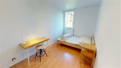 Room for rent in Grenoble, Auvergne-Rhône-Alpes