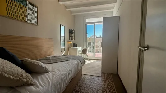 Rooms in Barcelona Ciutat Vella - photo 3