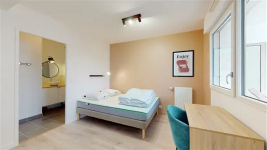 Rooms in Nanterre - photo 1