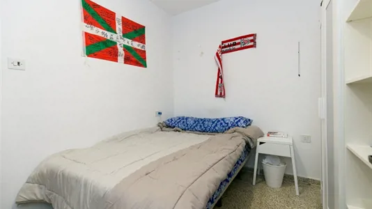 Rooms in Granada - photo 2