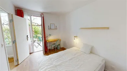 Room for rent in Boulogne-Billancourt, Île-de-France