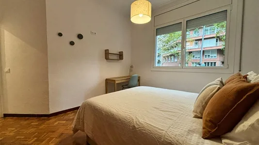 Rooms in Barcelona Eixample - photo 3