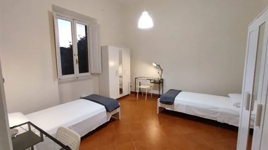 Rooms in Florence - photo 1