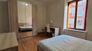 Room for rent, Turin, Piemonte, &lt;span class=&quot;blurred street&quot; onclick=&quot;ProcessAdRequest(7734690)&quot;&gt;&lt;span class=&quot;hint&quot;&gt;See streetname&lt;/span&gt;[xxxxxxxxxxxxx]&lt;/span&gt;