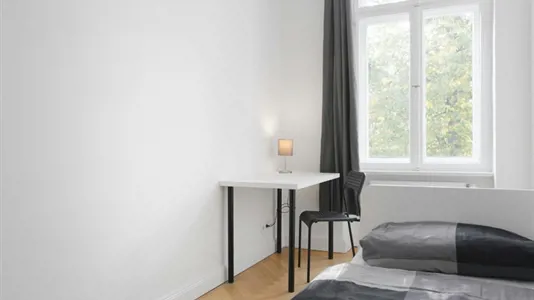 Rooms in Berlin Charlottenburg-Wilmersdorf - photo 2