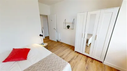 Room for rent in Nanterre, Île-de-France