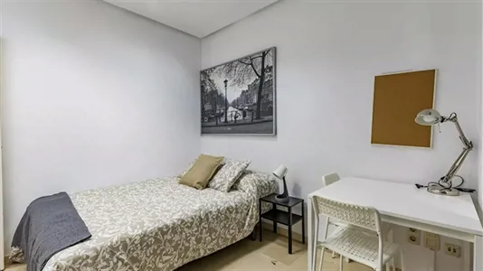 Rooms in Valencia Ciutat Vella - photo 2