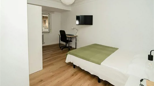 Rooms in Zaragoza - photo 1