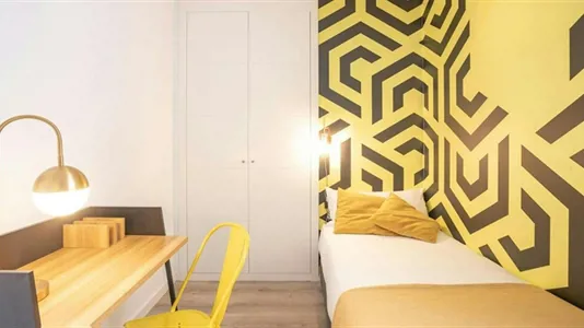 Rooms in Barcelona Ciutat Vella - photo 3