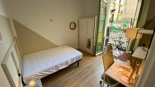 Rooms in Barcelona Ciutat Vella - photo 1