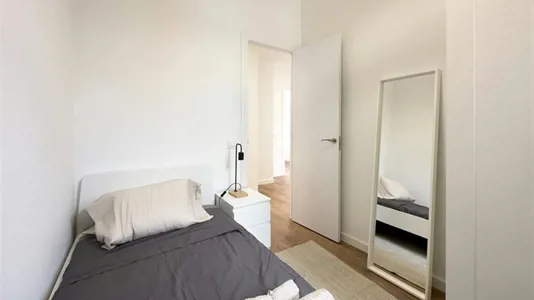 Rooms in Barcelona Eixample - photo 2