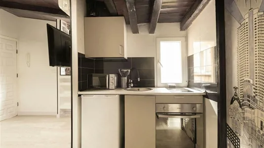 Apartments in Madrid Centro - photo 2