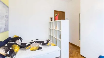 Room for rent in Milano Zona 6 - Barona, Lorenteggio, Milan