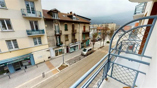 Rooms in Grenoble - photo 2