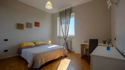 Room for rent in Buccinasco, Lombardia