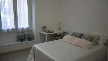 Room for rent in Roma Municipio VI – Roma Delle Torri, Rome