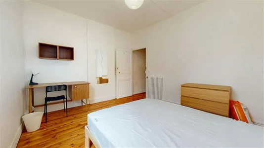 Rooms in Clermont-Ferrand - photo 2