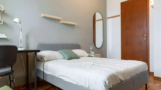 Rooms in Milano Zona 5 - Vigentino, Chiaravalle, Gratosoglio - photo 2