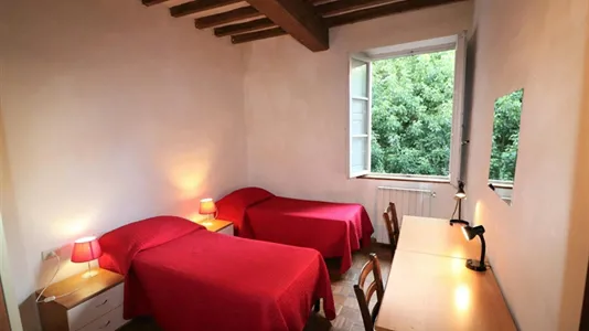 Rooms in Florence - photo 2