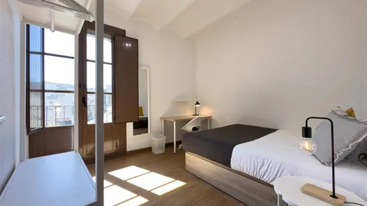 Rooms in Barcelona Ciutat Vella - photo 1