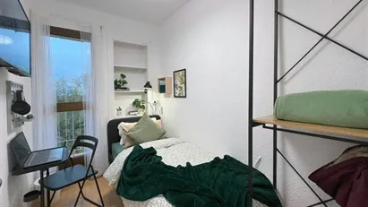 Room for rent in Madrid Ciudad Lineal, Madrid