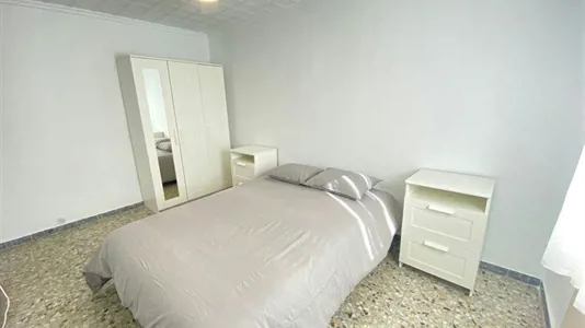 Rooms in Adaro - photo 3