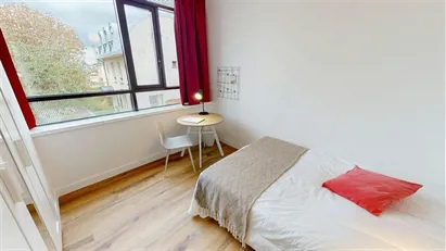 Room for rent in Nanterre, Île-de-France